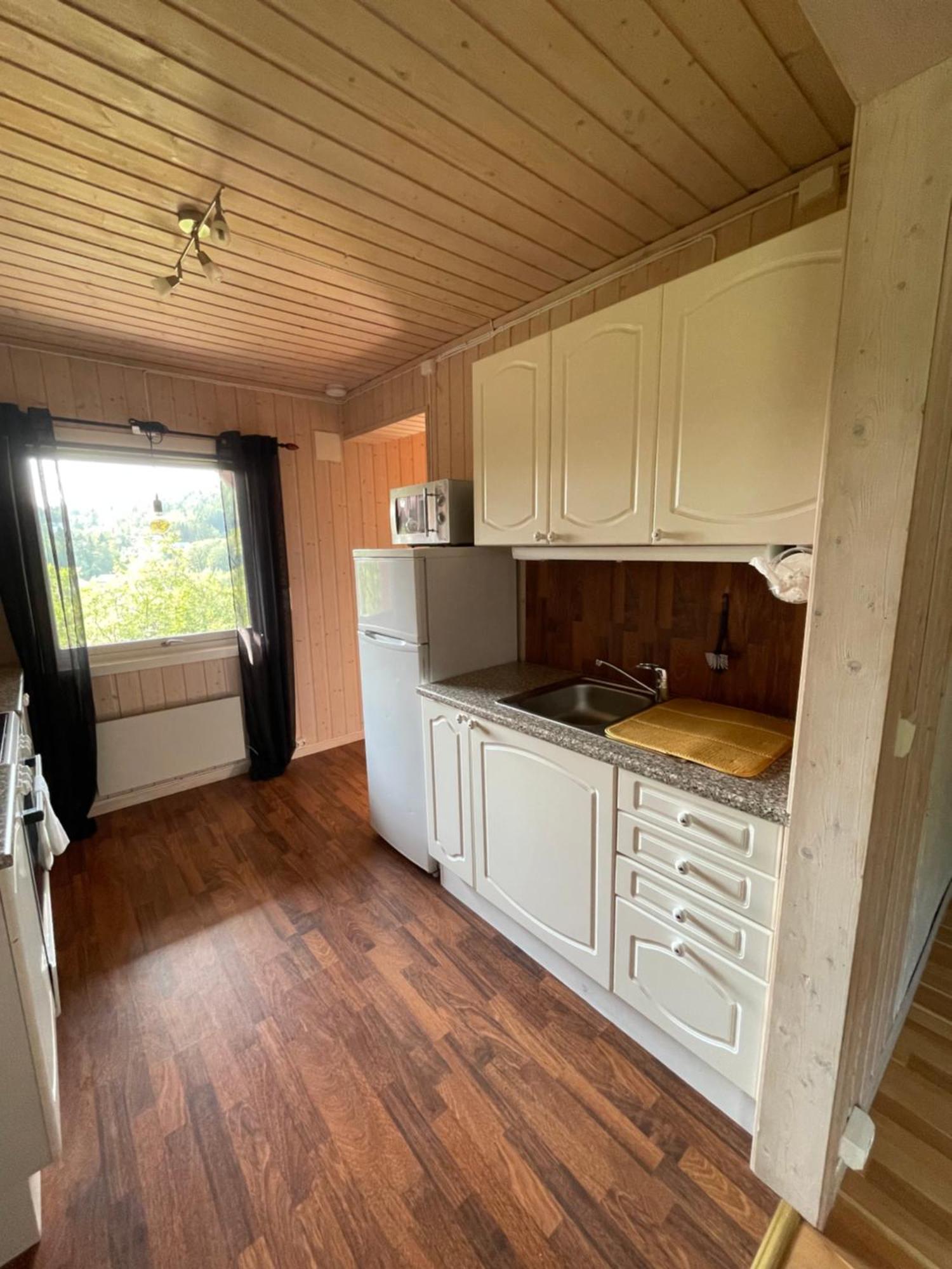 Apartment Sentral Og Romslig Naert Senja Finnsnes